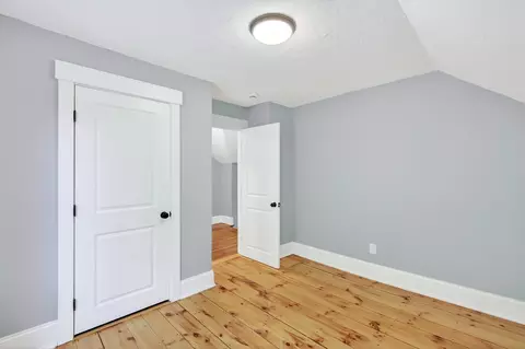 Bedroom - 148 Center St, Ashburnham, MA 01430 photo 9 of 10