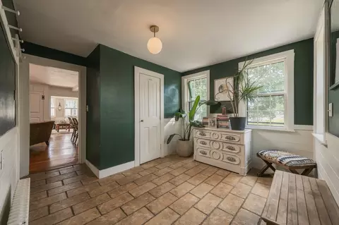 Entry Way - 217 North St, Hingham, MA 02043 photo 3 of 7