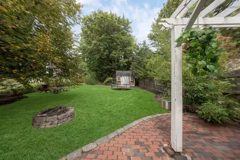 Exterior - 217 North St, Hingham, MA 02043 photo 4 of 8