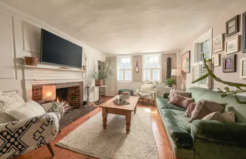 Living - 217 North St, Hingham, MA 02043 photo 4 of 4
