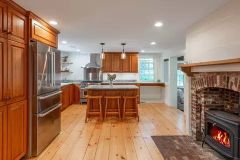 Kitchen - 243 Cutler Rd, Hamilton, MA 01982 photo 3 of 4
