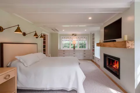 Bedroom - 243 Cutler Rd, Hamilton, MA 01982 photo 2 of 6