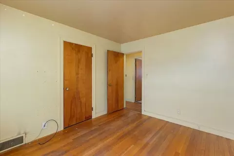 Bedroom - 4 Oakhurst Rd, Beverly, MA 01915 photo 3 of 9