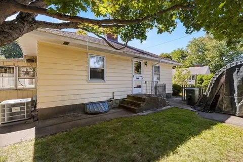 Exterior - 4 Oakhurst Rd, Beverly, MA 01915 photo 8 of 8