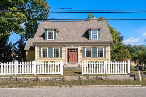 5 S Main St #17, Sherborn, MA 01770