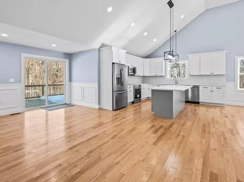 Living - 271 Harrington Way # A, Worcester, MA 01604 photo 3 of 6