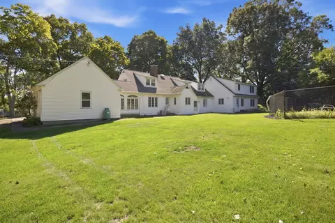 Exterior - 35 Forest St, Stoneham, MA 02180 photo 6 of 9