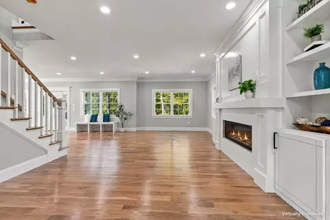 Living - 91 High, Upton, MA 01568 photo 4 of 11
