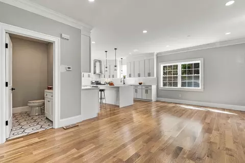 Living - 91 High, Upton, MA 01568 photo 2 of 11