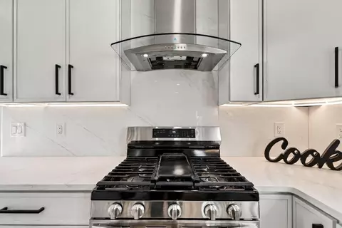 Kitchen - 91 High, Upton, MA 01568 photo 1 of 7