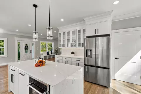 Kitchen - 91 High, Upton, MA 01568 photo 4 of 7