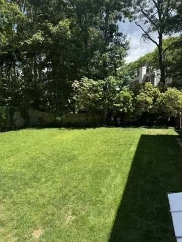 Exterior - 55 Deerfield Rd, Osterville, MA 02655 photo 5 of 6