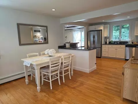 Dining - 55 Deerfield Rd, Osterville, MA 02655 photo 1 of 2