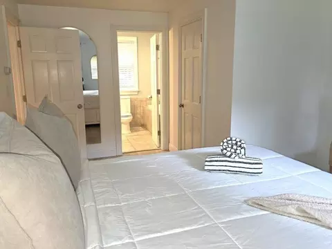 Bedroom - 55 Deerfield Rd, Osterville, MA 02655 photo 3 of 6