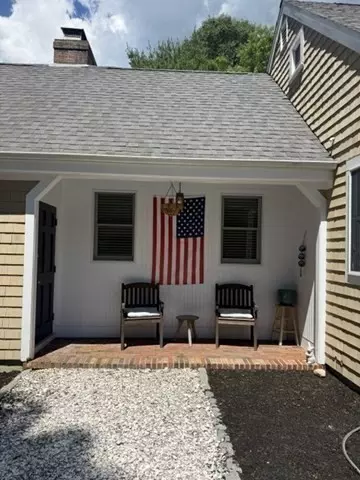 Exterior - 55 Deerfield Rd, Osterville, MA 02655 photo 3 of 6