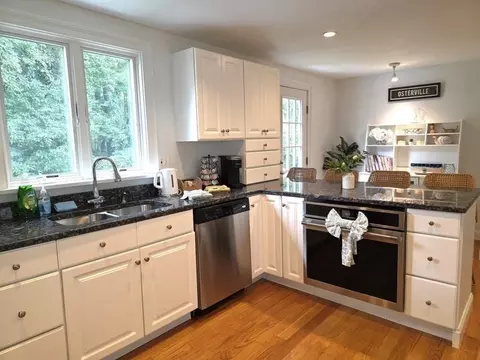 Kitchen - 55 Deerfield Rd, Osterville, MA 02655 photo 3 of 4