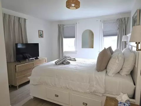 Bedroom - 55 Deerfield Rd, Osterville, MA 02655 photo 1 of 6