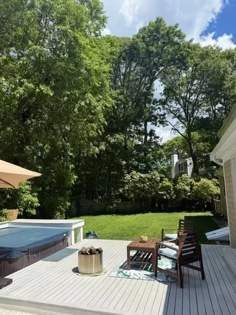Exterior - 55 Deerfield Rd, Osterville, MA 02655 photo 4 of 6