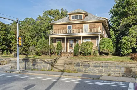 305 S Franklin St, Holbrook, MA 02343