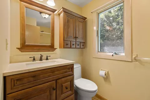Bath - 109 Hampton Rd, Sharon, MA 02067 photo 3 of 3