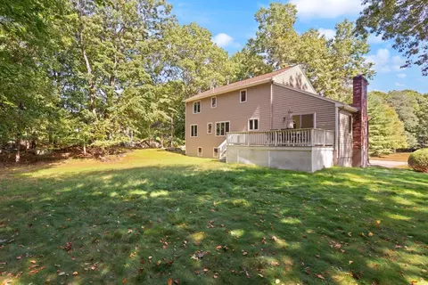 Exterior - 109 Hampton Rd, Sharon, MA 02067 photo 3 of 5