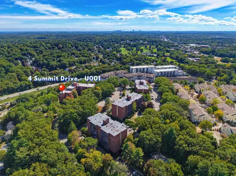 View/Area - 4 Summit Dr #001, Reading, MA 01867 photo 2 of 2