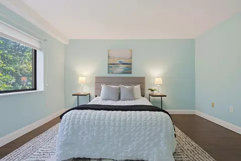 Bedroom - 4 Summit Dr #001, Reading, MA 01867 photo 5 of 6