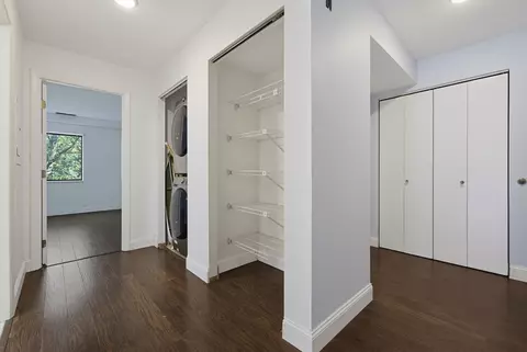 Entry Way - 4 Summit Dr #001, Reading, MA 01867 photo 3 of 6