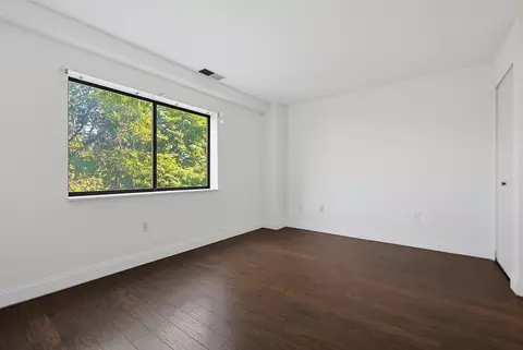 Bedroom - 4 Summit Dr #001, Reading, MA 01867 photo 2 of 6