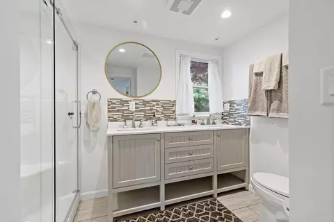 Bath - 720 Massasoit Rd, Eastham, MA 02642 photo 1 of 6