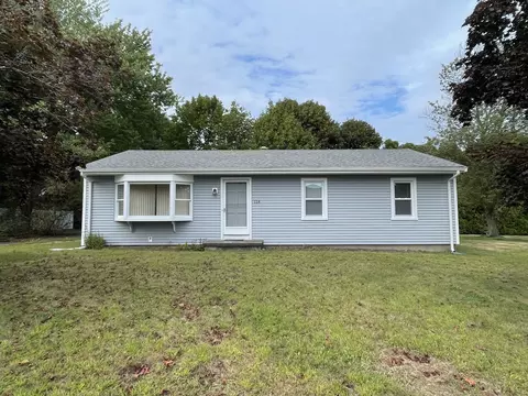 114 Folsom Ave, Somerset, MA 02726