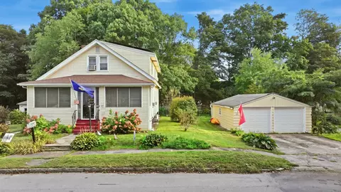 Exterior - 55 Clover St, Worcester, MA 01603 photo 3 of 7