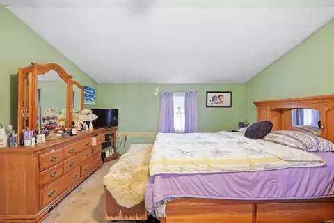 Bedroom - 55 Clover St, Worcester, MA 01603 photo 5 of 6