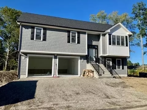 17 Lynch Way, Somerset, MA 02726