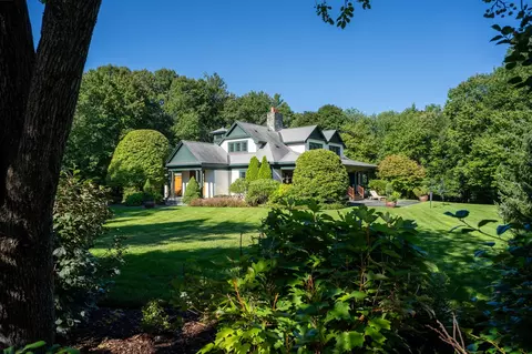 3 Tower Field Ln, Lincoln, MA 01773