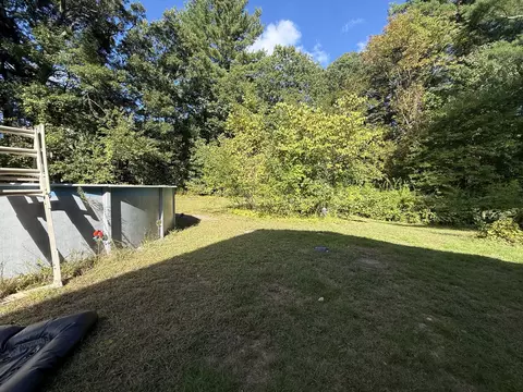 Exterior - 45 Upton Rd, Uxbridge, MA 01569 photo 7 of 8