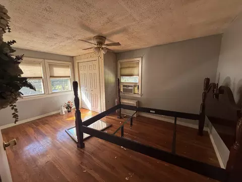 Bedroom - 45 Upton Rd, Uxbridge, MA 01569 photo 1 of 3