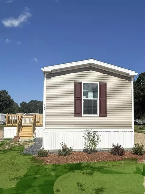 13 Lydia Dr, Plymouth, MA 02360