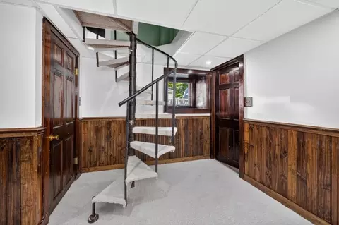 Entry Way - 13 Daley Rd, Hingham, MA 02043 photo 3 of 3