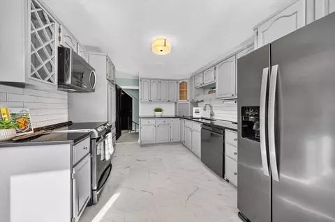 Kitchen - 13 Daley Rd, Hingham, MA 02043 photo 3 of 5