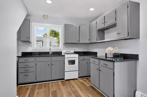 Kitchen - 13 Daley Rd, Hingham, MA 02043 photo 5 of 5