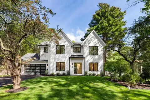 470 Quinobequin, Waban, MA 02468
