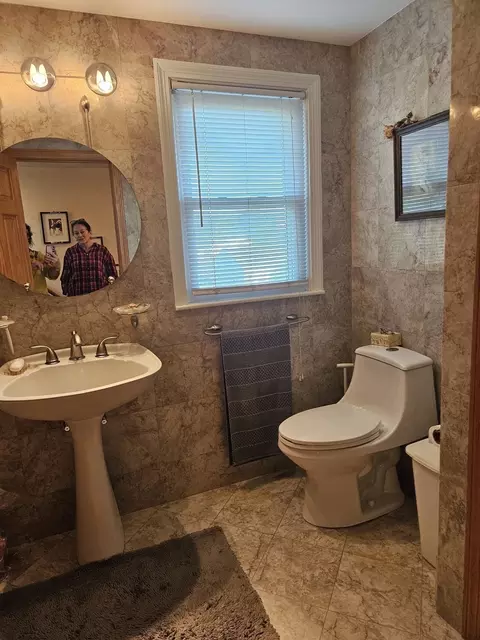 Bath - 15 Eliot Rd #15, Needham, MA 02492 photo 2 of 2
