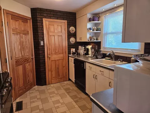 Kitchen - 15 Eliot Rd #15, Needham, MA 02492 photo 1 of 1