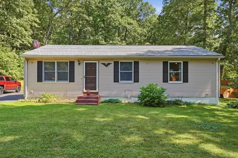 24 Old Thompson St, Palmer, MA 01069