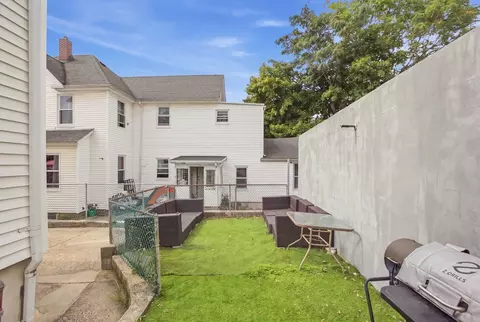 Exterior - 170 Main St, Everett, MA 02149 photo 3 of 7