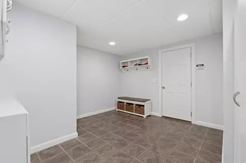 Entry Way - 7 Sylvan Dr, Stow, MA 01775 photo 3 of 4
