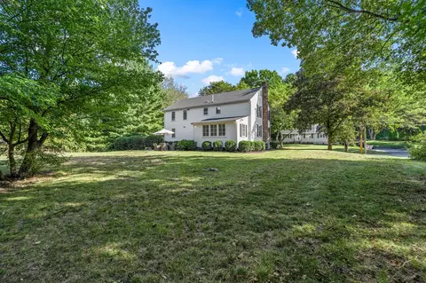 Exterior - 15 Presidents Rd, Hingham, MA 02043 photo 7 of 9