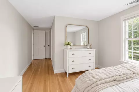 Entry Way - 15 Presidents Rd, Hingham, MA 02043 photo 5 of 5