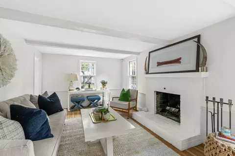 Living - 15 Presidents Rd, Hingham, MA 02043 photo 2 of 2